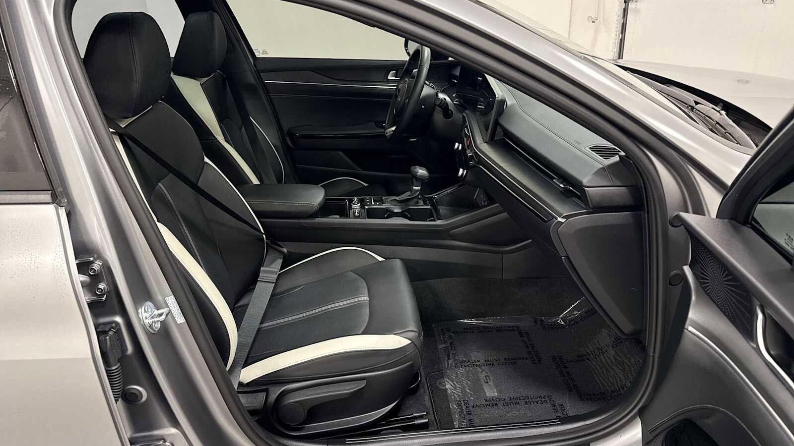 Thumbnail: 2025 Kia K5 - 30