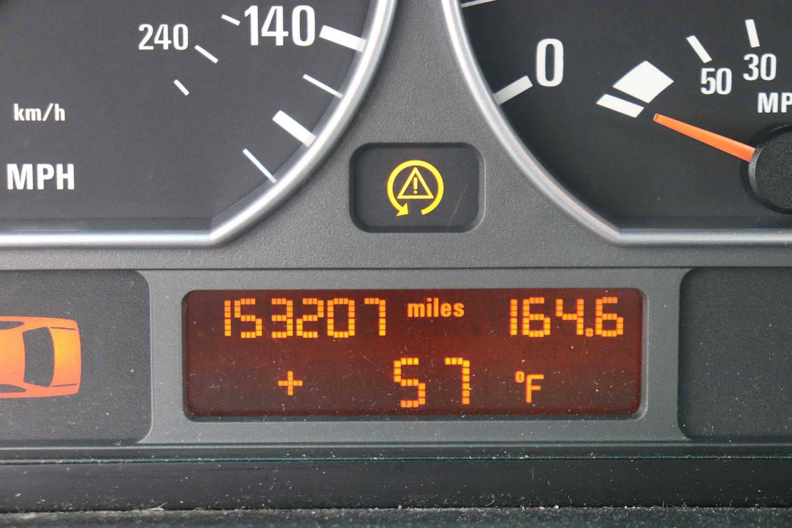 2004 BMW 3 Series 330i 11
