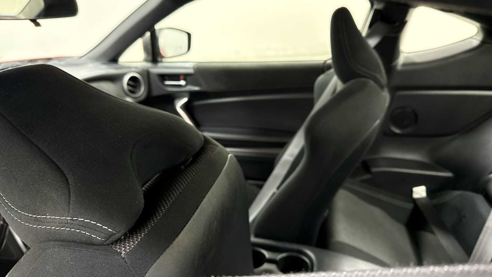 Thumbnail: 2017 Toyota 86 - 24