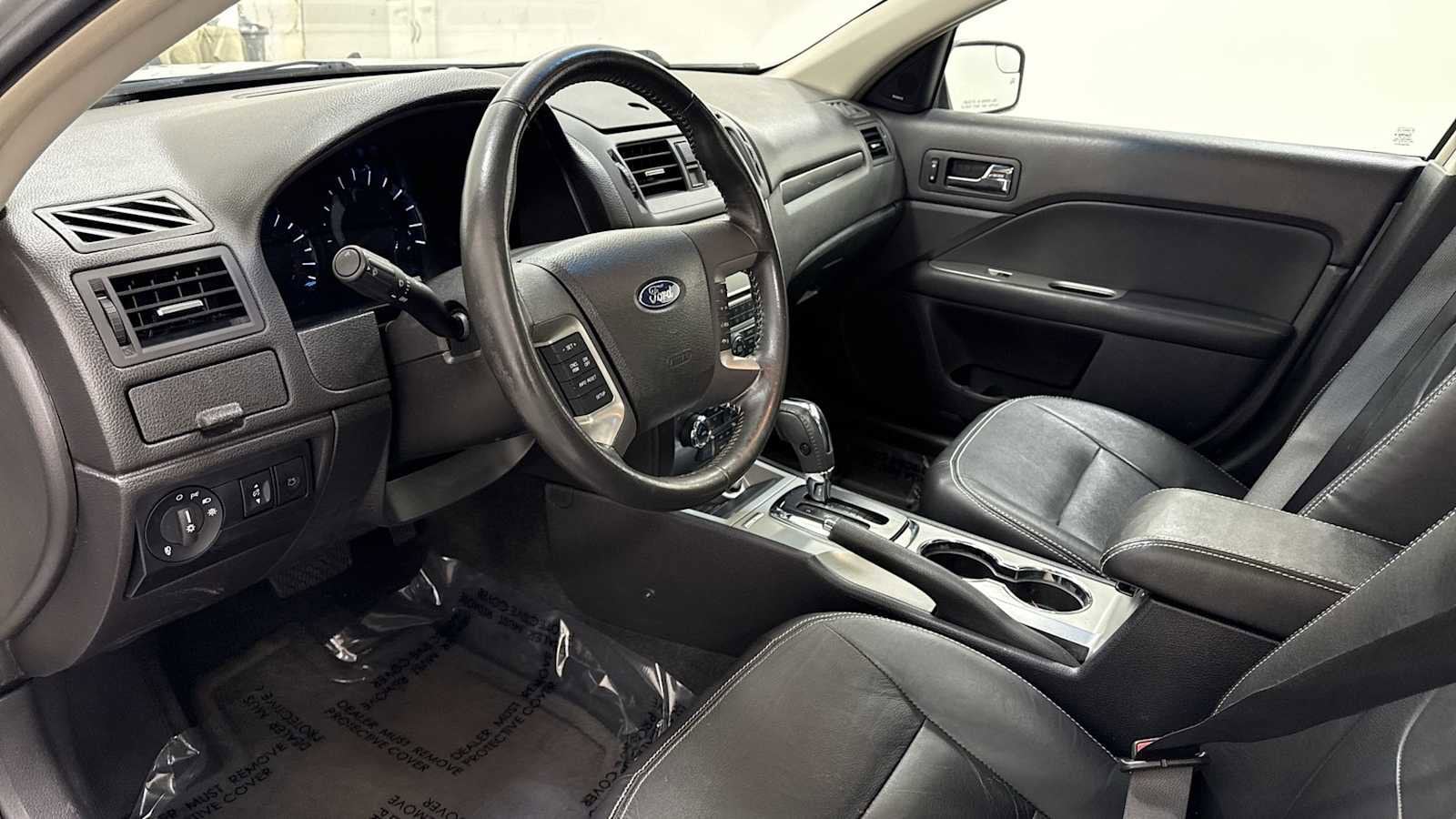 Thumbnail: 2011 Ford Fusion - 12