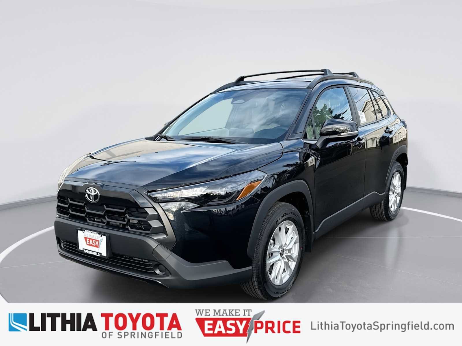 2026 Toyota Corolla Cross LE's photo