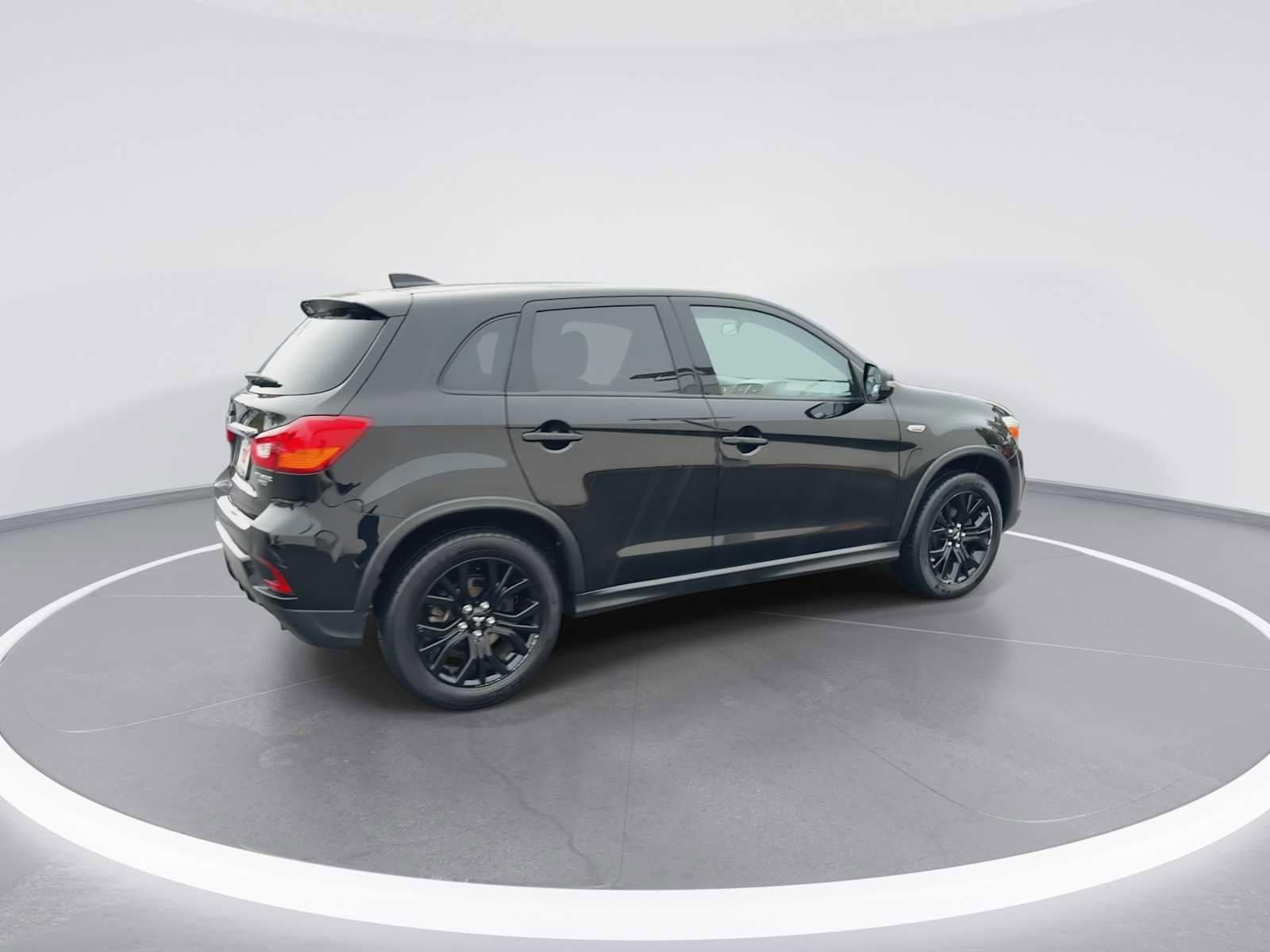 Thumbnail: 2018 Mitsubishi Outlander Sport - 8