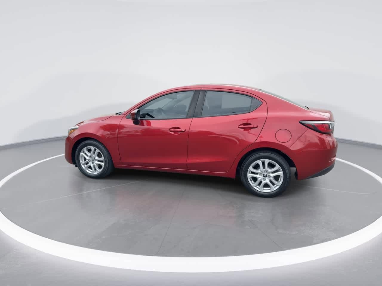 Thumbnail: 2018 Toyota Yaris iA - 5