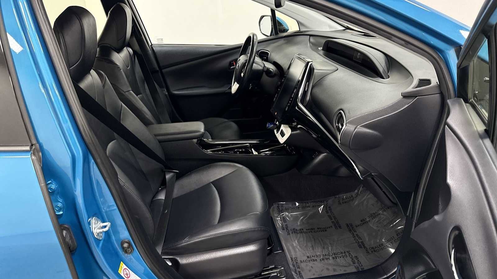 Thumbnail: 2017 Toyota Prius Prime - 29