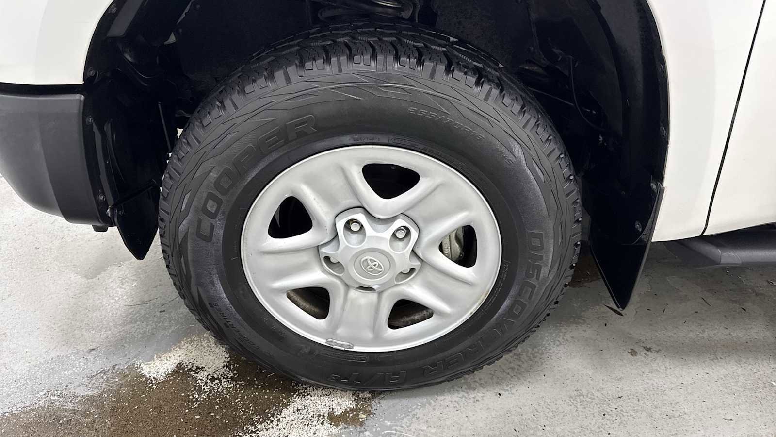 Thumbnail: 2021 Toyota Tundra - 10