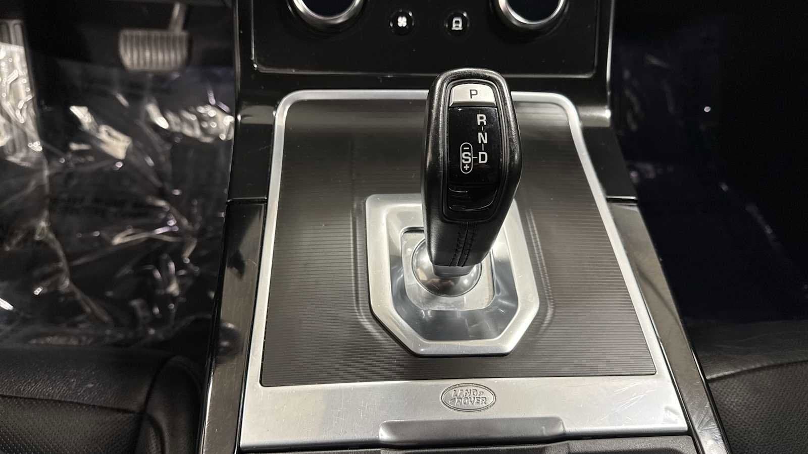 Thumbnail: 2020 Land Rover Range Rover Evoque - 22