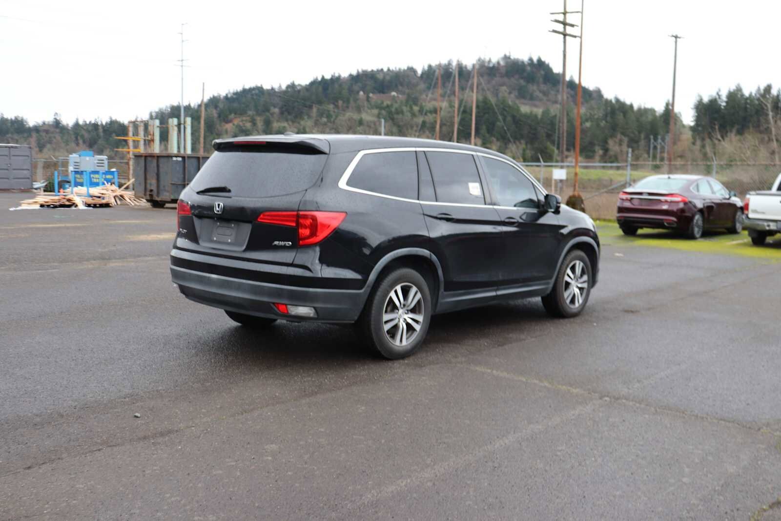 Thumbnail: 2016 Honda Pilot - 5