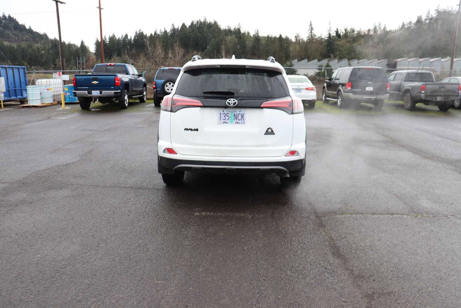 Thumbnail: 2018 Toyota RAV4 - 6