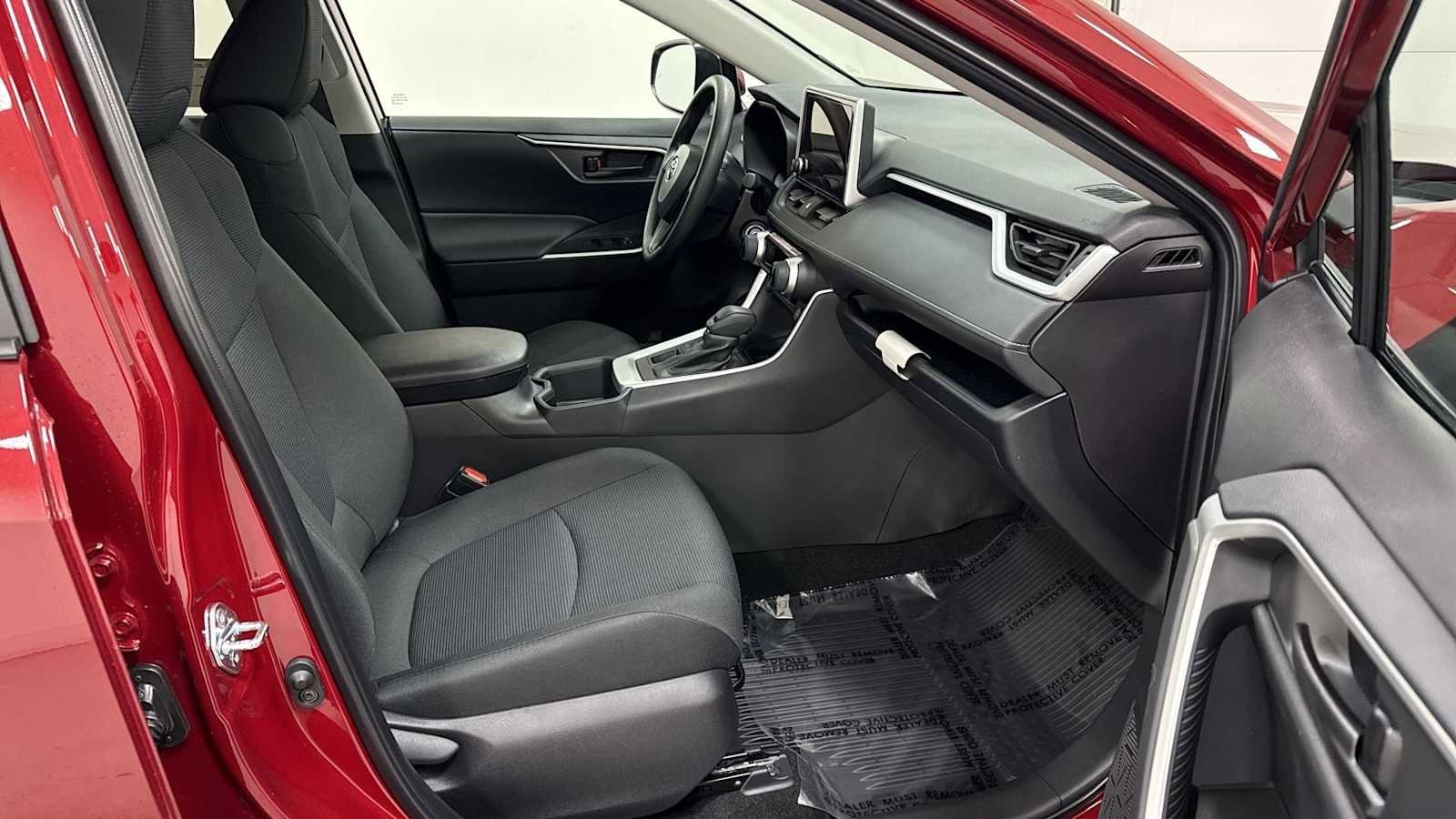 Thumbnail: 2025 Toyota RAV4 - 29