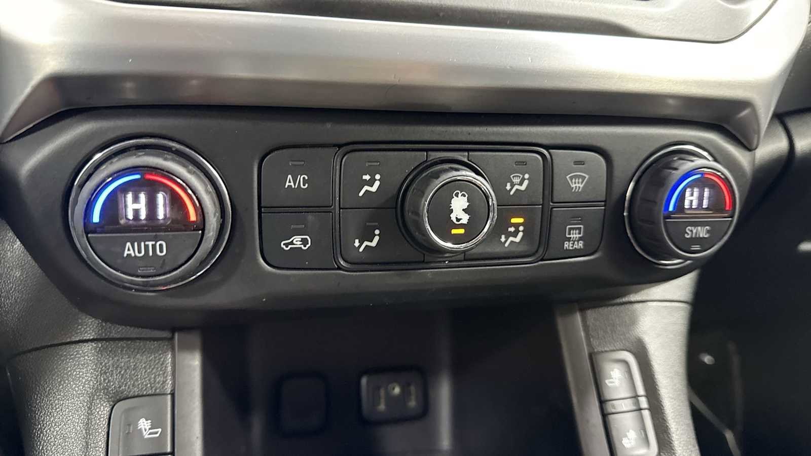 Thumbnail: 2017 GMC Acadia - 20