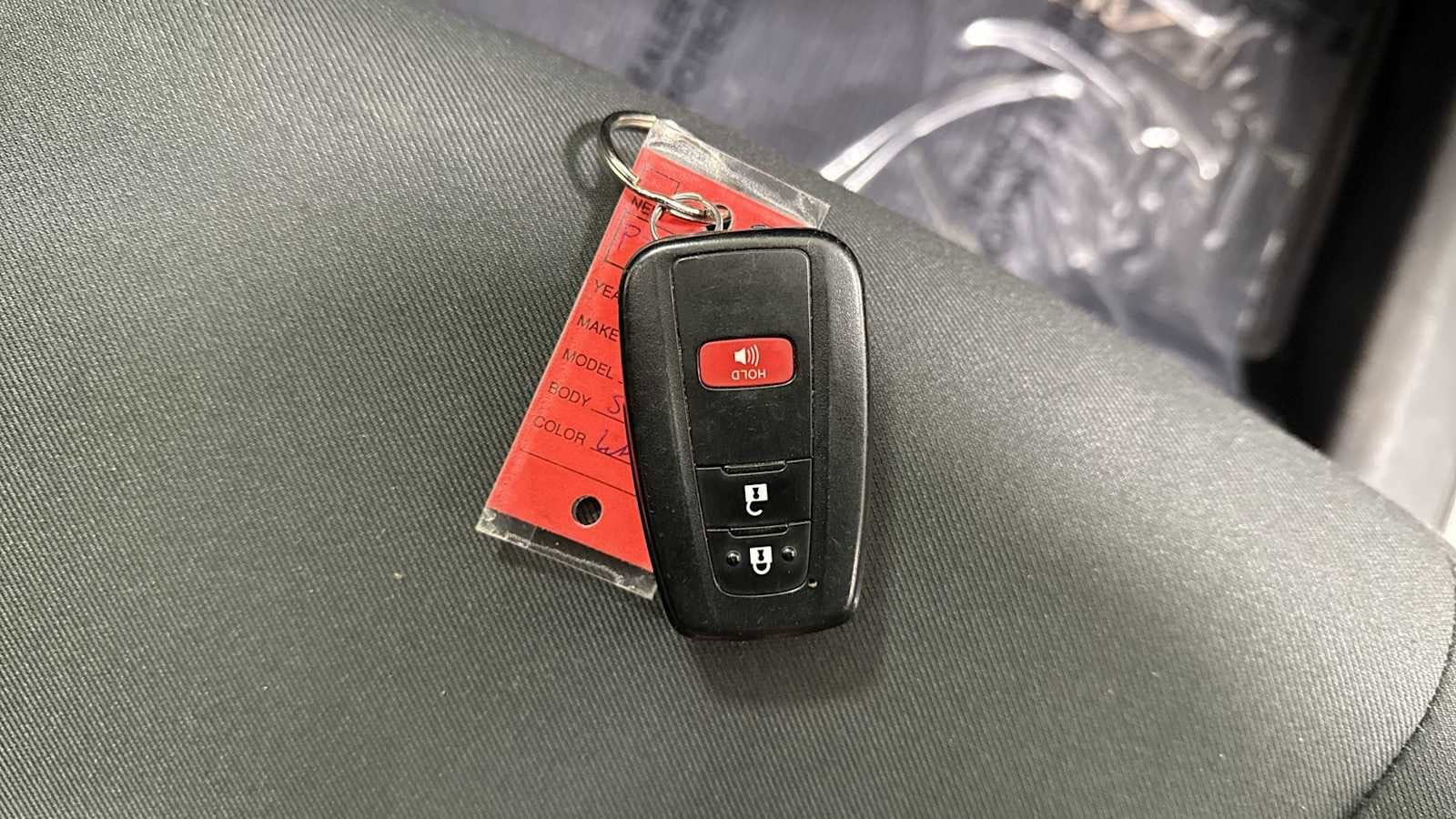 Thumbnail: 2022 Toyota RAV4 - 30