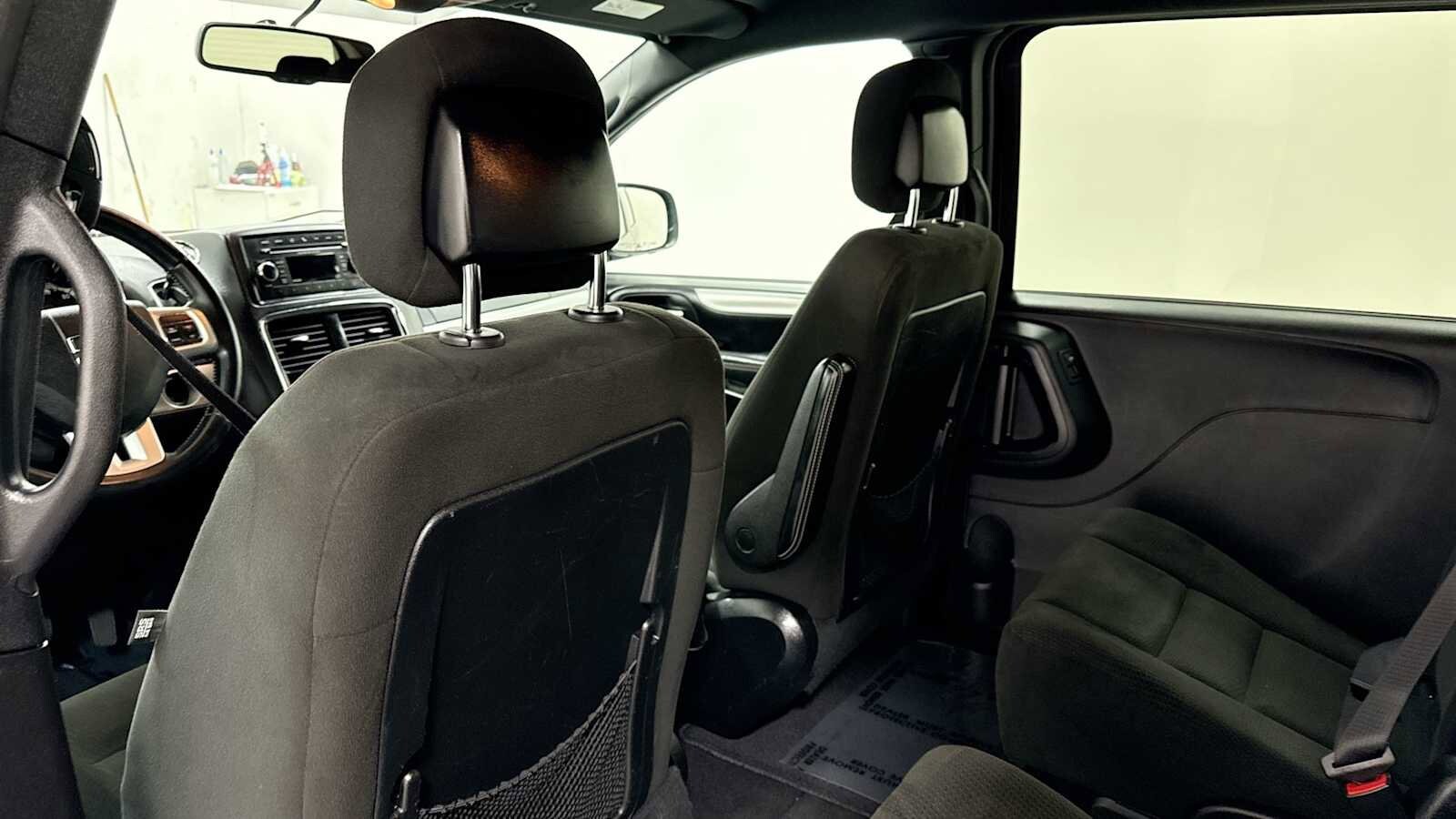 Thumbnail: 2015 Dodge Grand Caravan - 24