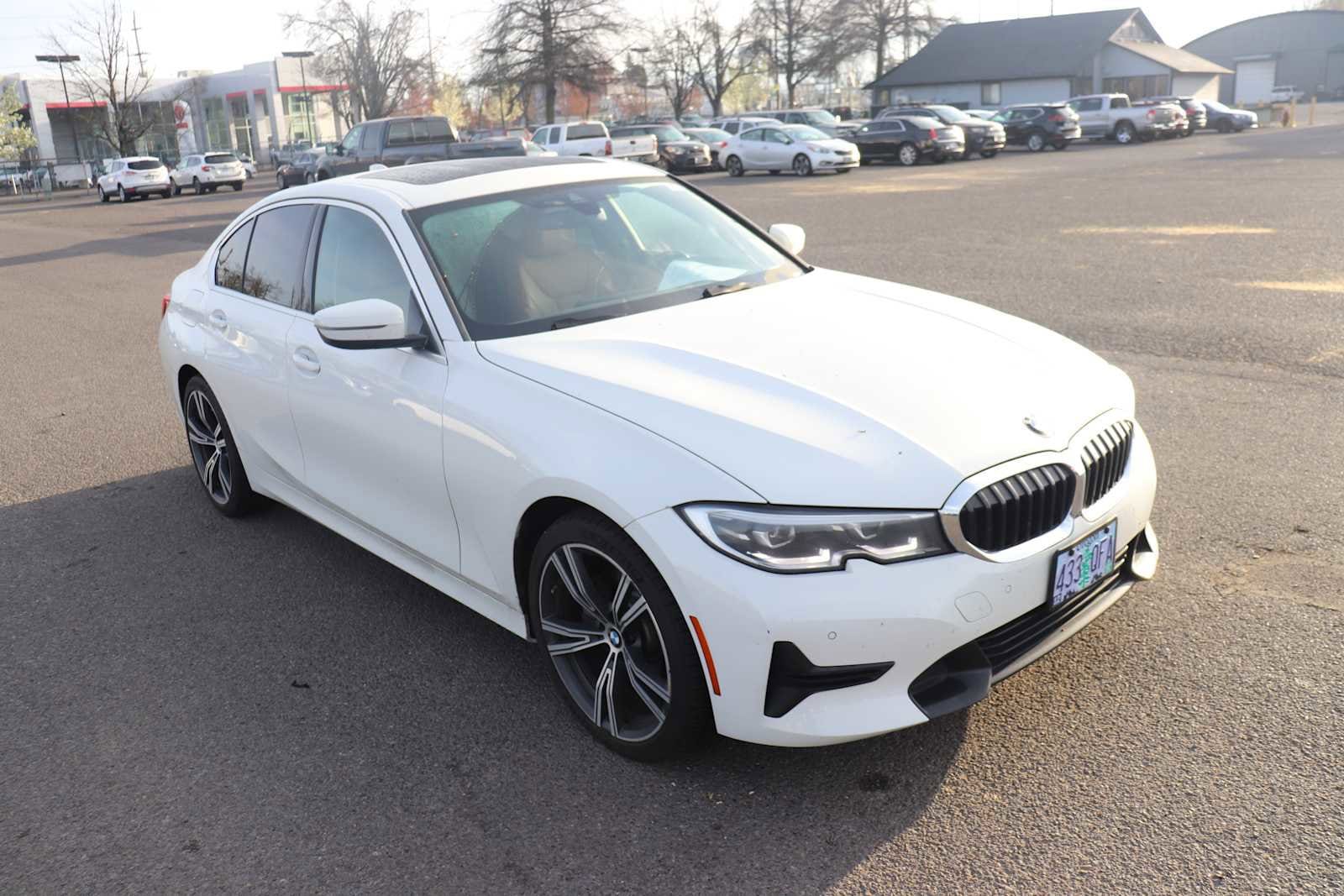 Thumbnail: 2020 BMW 3 Series - 3