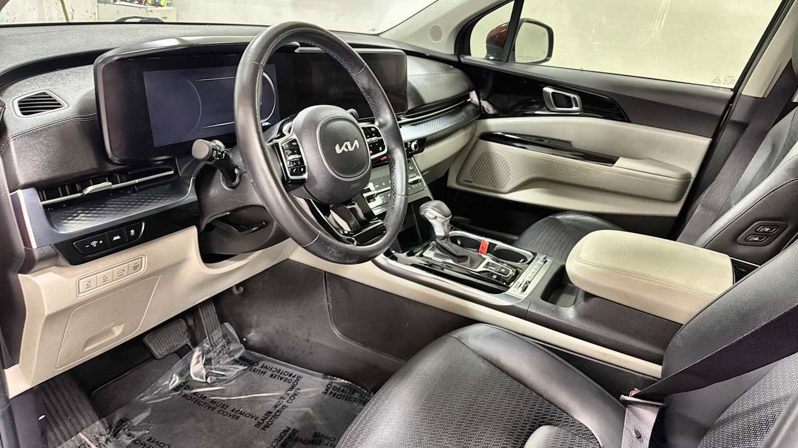 Thumbnail: 2022 Kia Carnival - 12