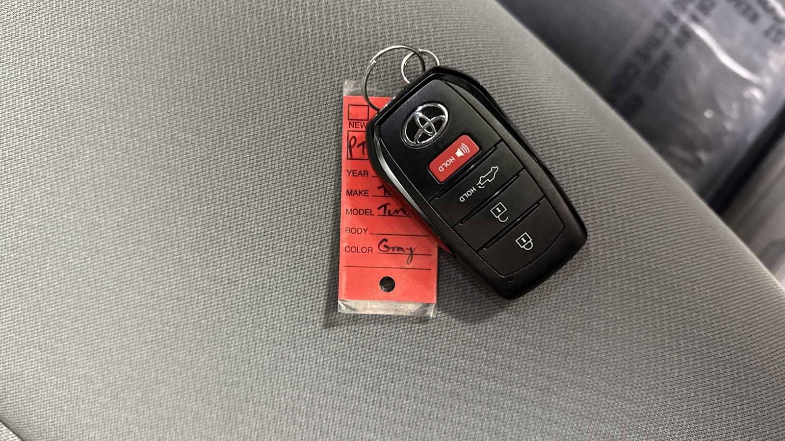 Thumbnail: 2022 Toyota Tundra - 31