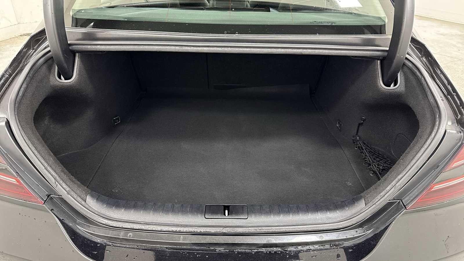 Thumbnail: 2022 Genesis G70 - 27