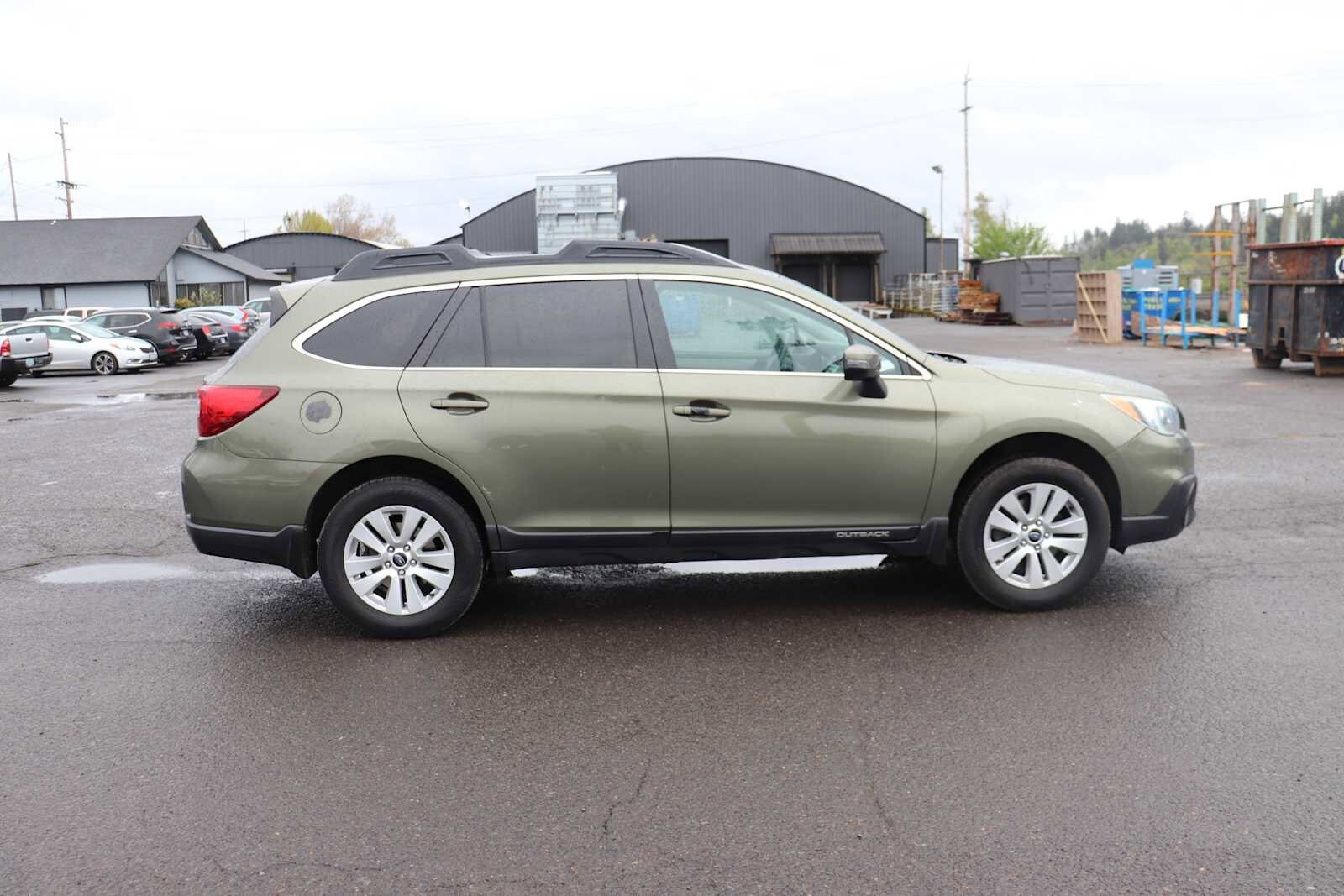 Thumbnail: 2015 Subaru Outback - 4