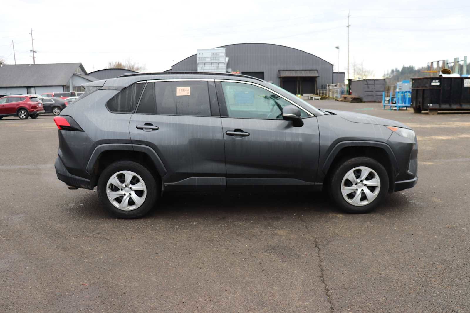 Thumbnail: 2019 Toyota RAV4 - 4