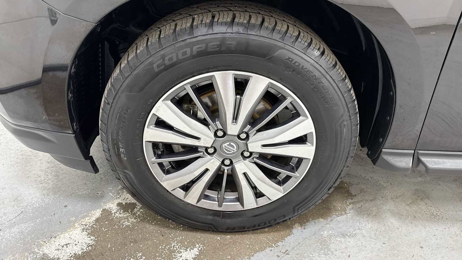 Thumbnail: 2019 Nissan Pathfinder - 10