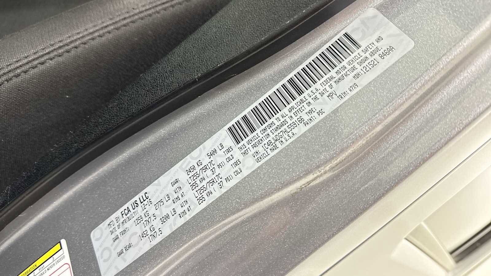 Thumbnail: 2017 Jeep Wrangler - 11