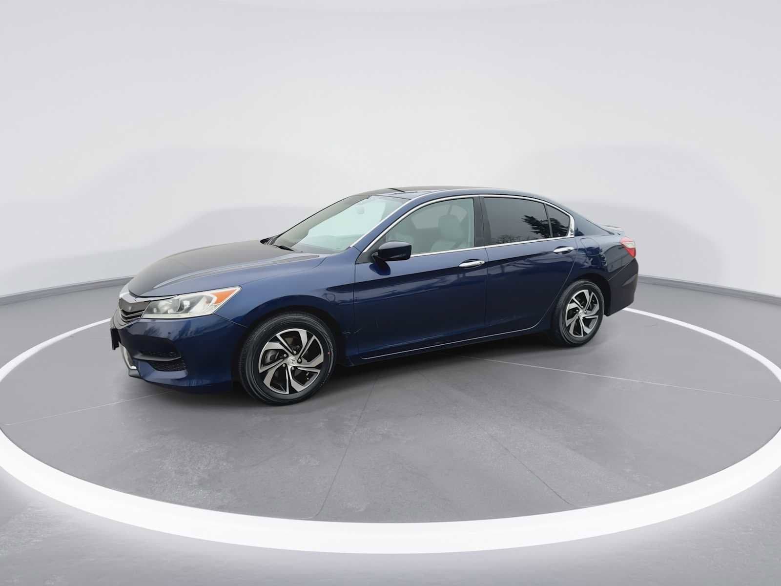 Thumbnail: 2017 Honda Accord - 4