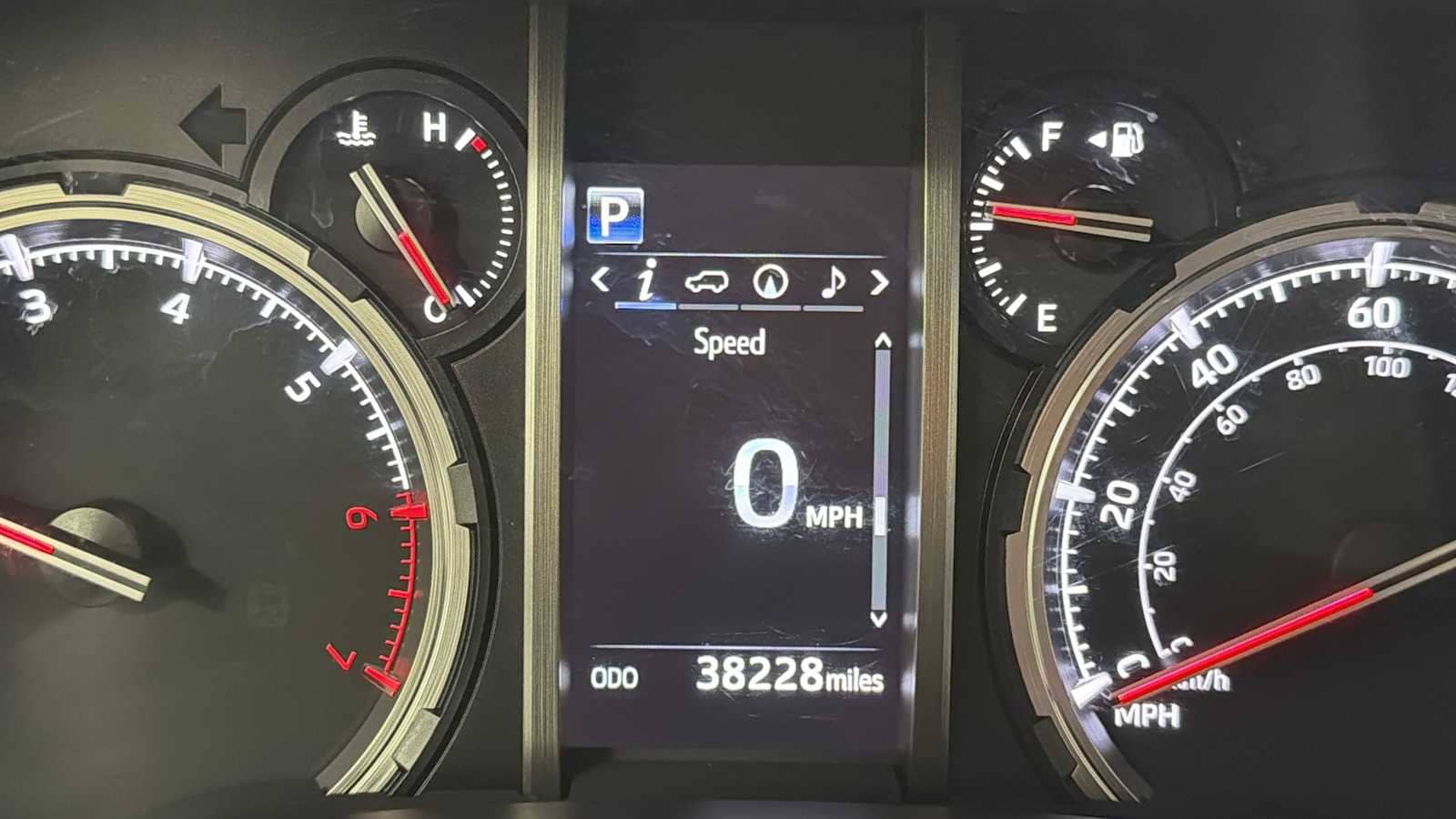 Thumbnail: 2022 Toyota 4Runner - 17