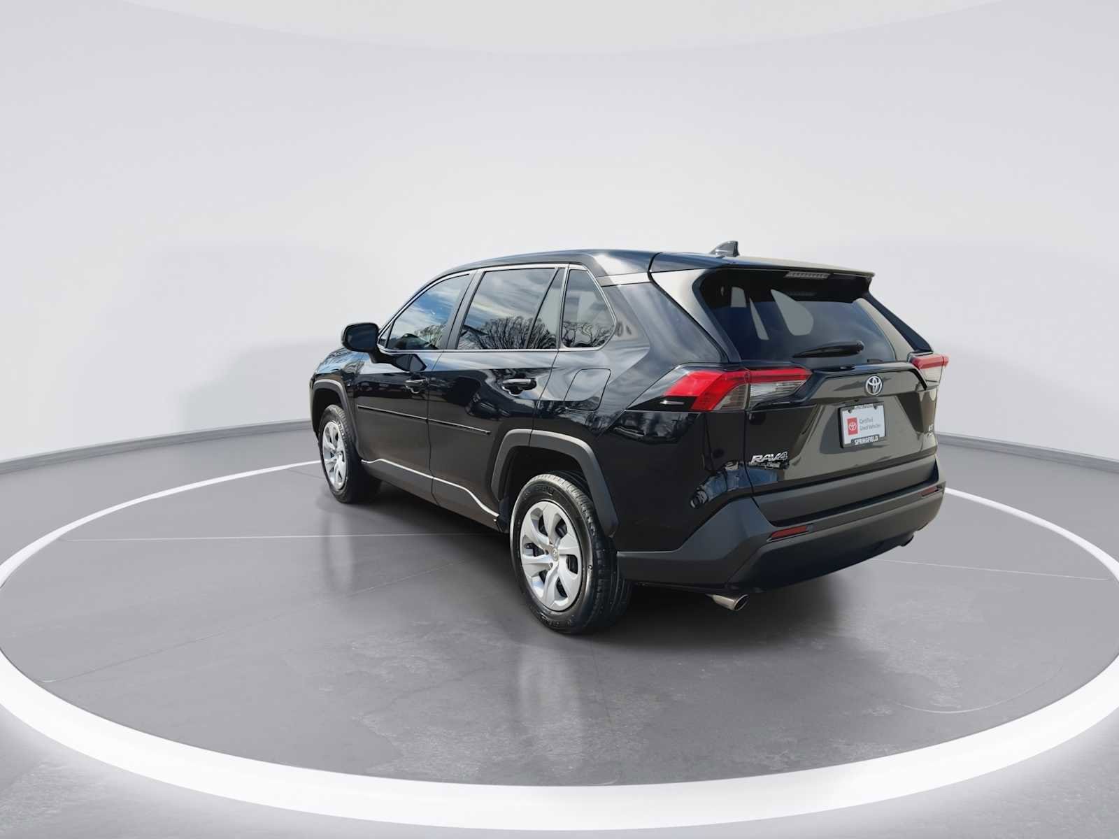 Thumbnail: 2022 Toyota RAV4 - 6