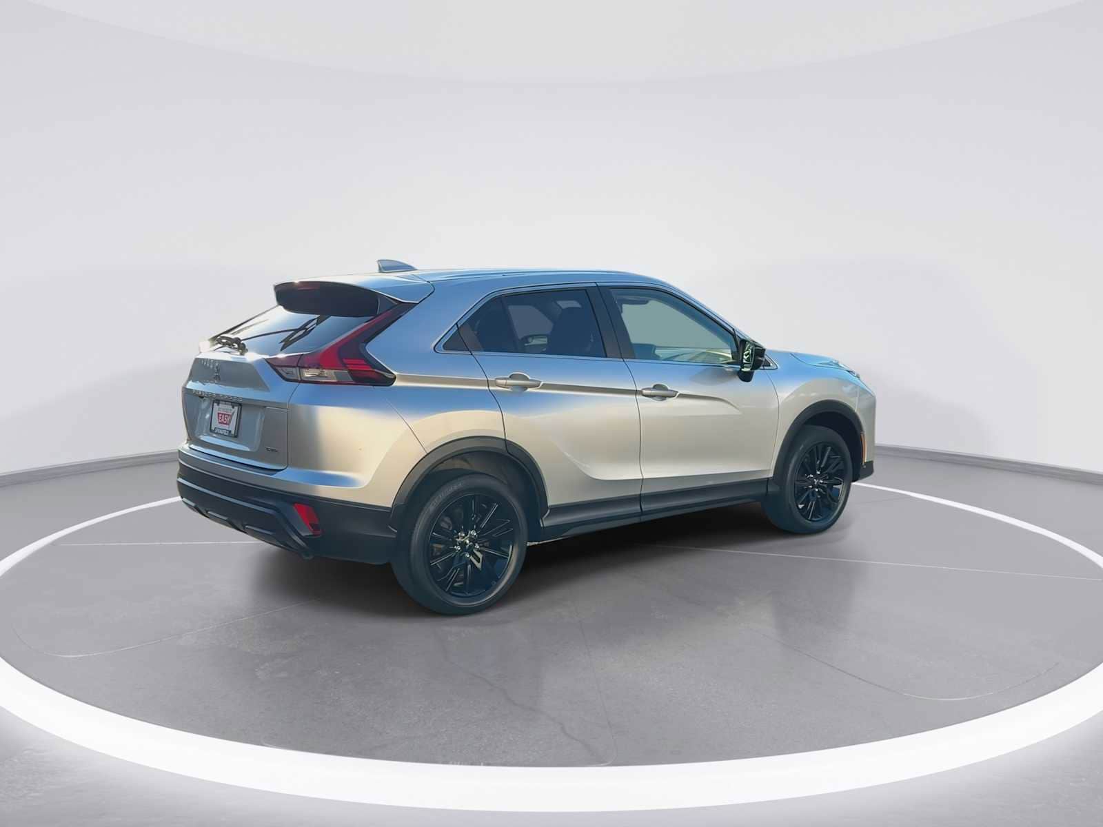 Thumbnail: 2023 Mitsubishi Eclipse Cross - 8