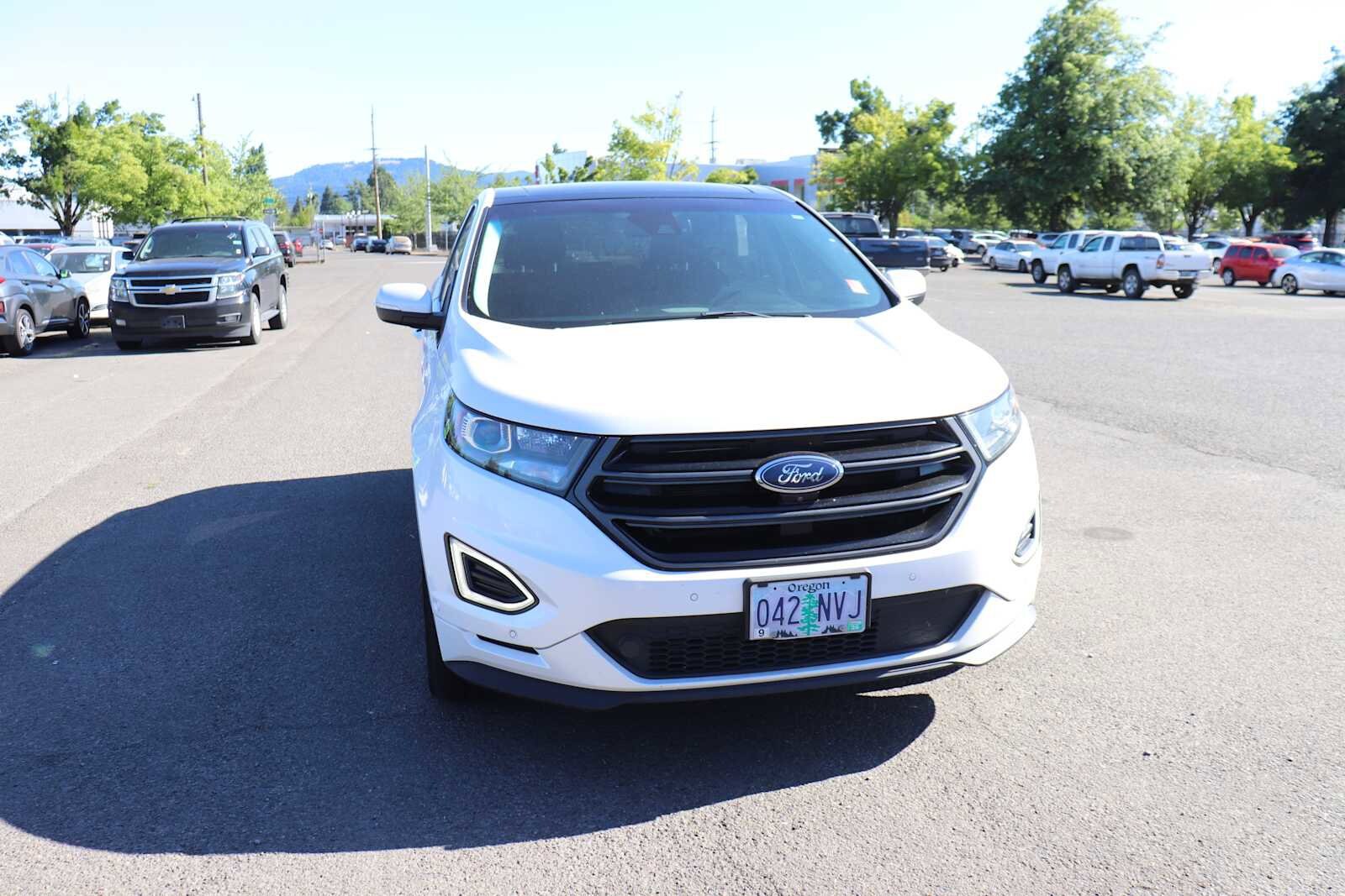 2015 Ford Edge Sport photo 3
