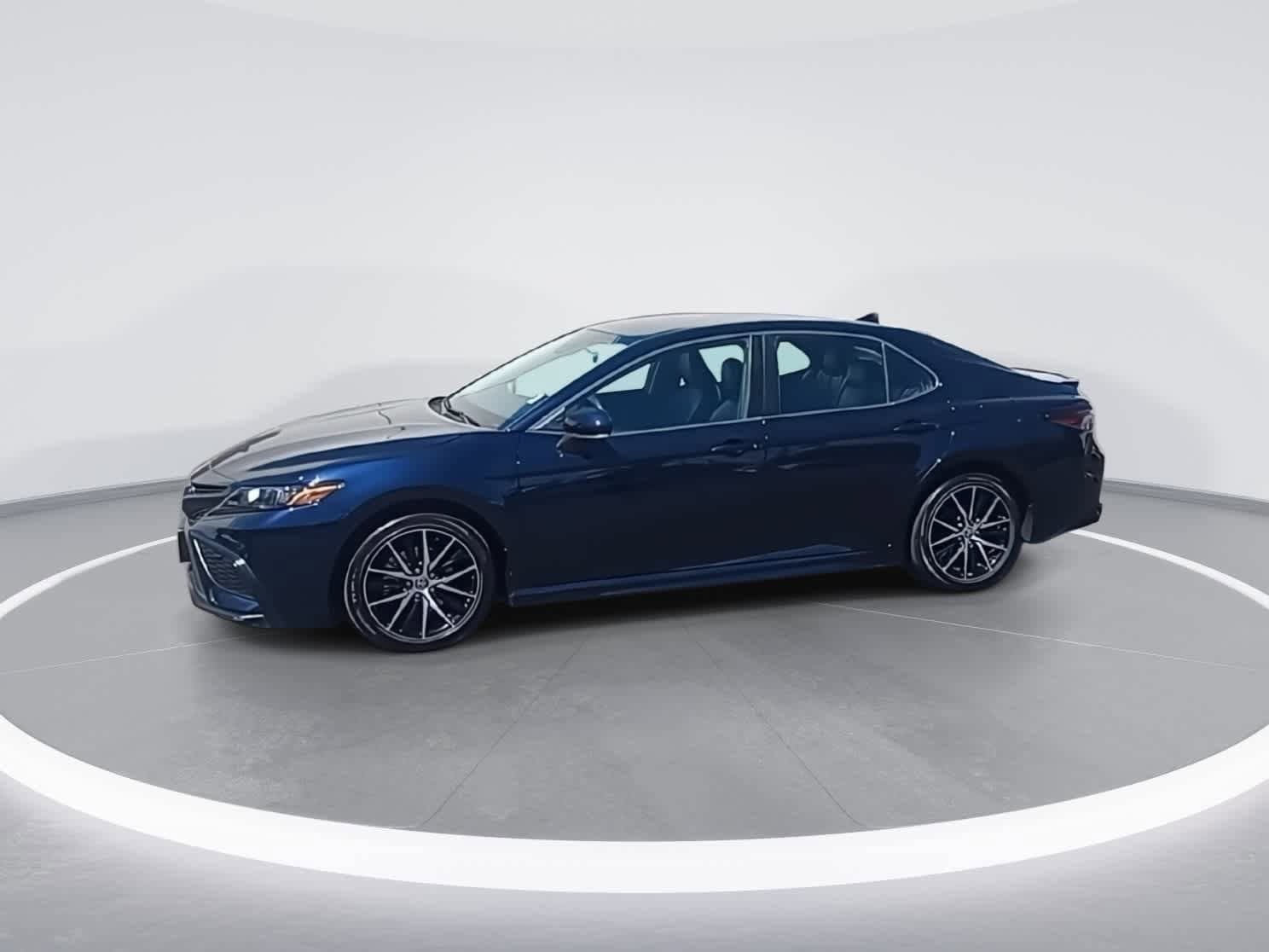 Thumbnail: 2022 Toyota Camry - 4