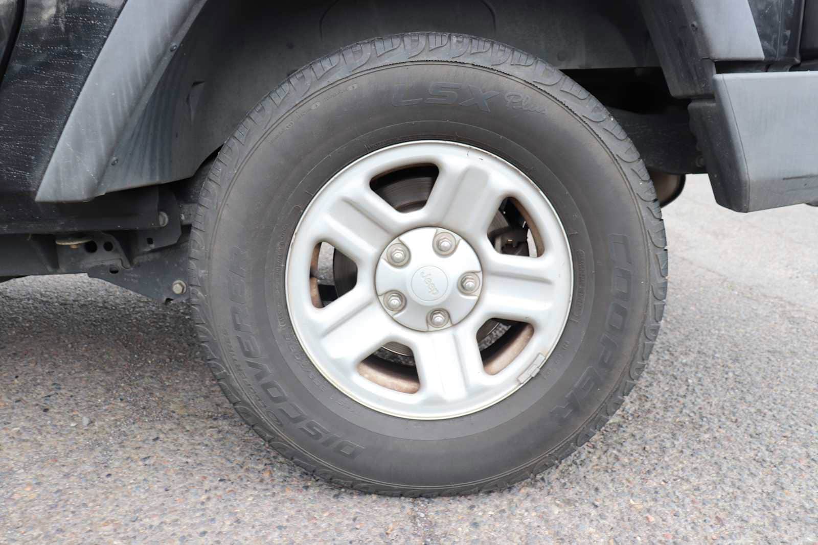 Thumbnail: 2012 Jeep Wrangler - 9