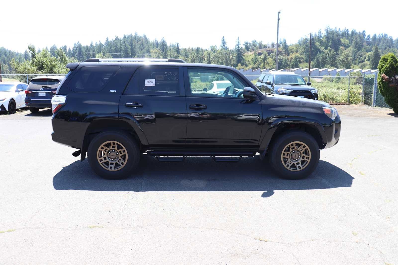 Thumbnail: 2022 Toyota 4Runner - 4
