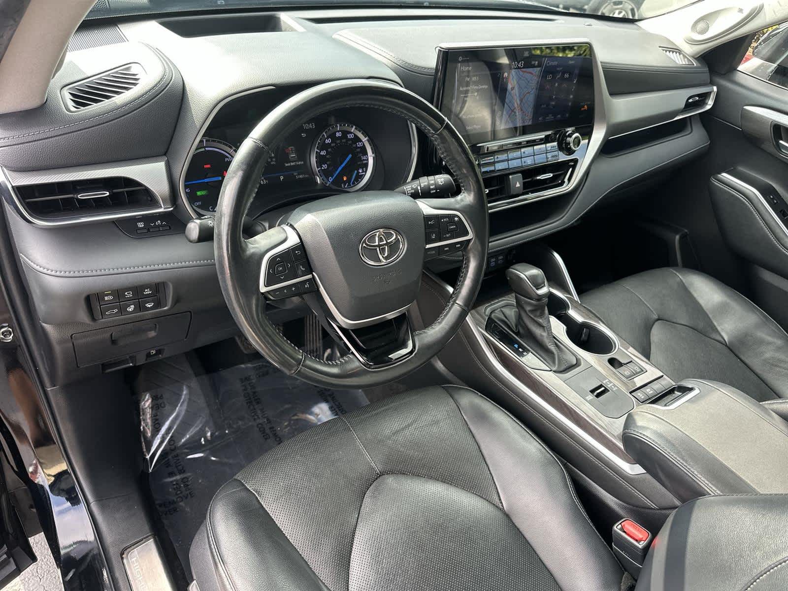 Thumbnail: 2022 Toyota Highlander - 2