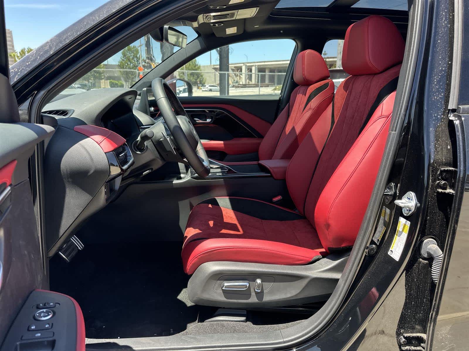 Thumbnail: 2025 Acura ADX - 11