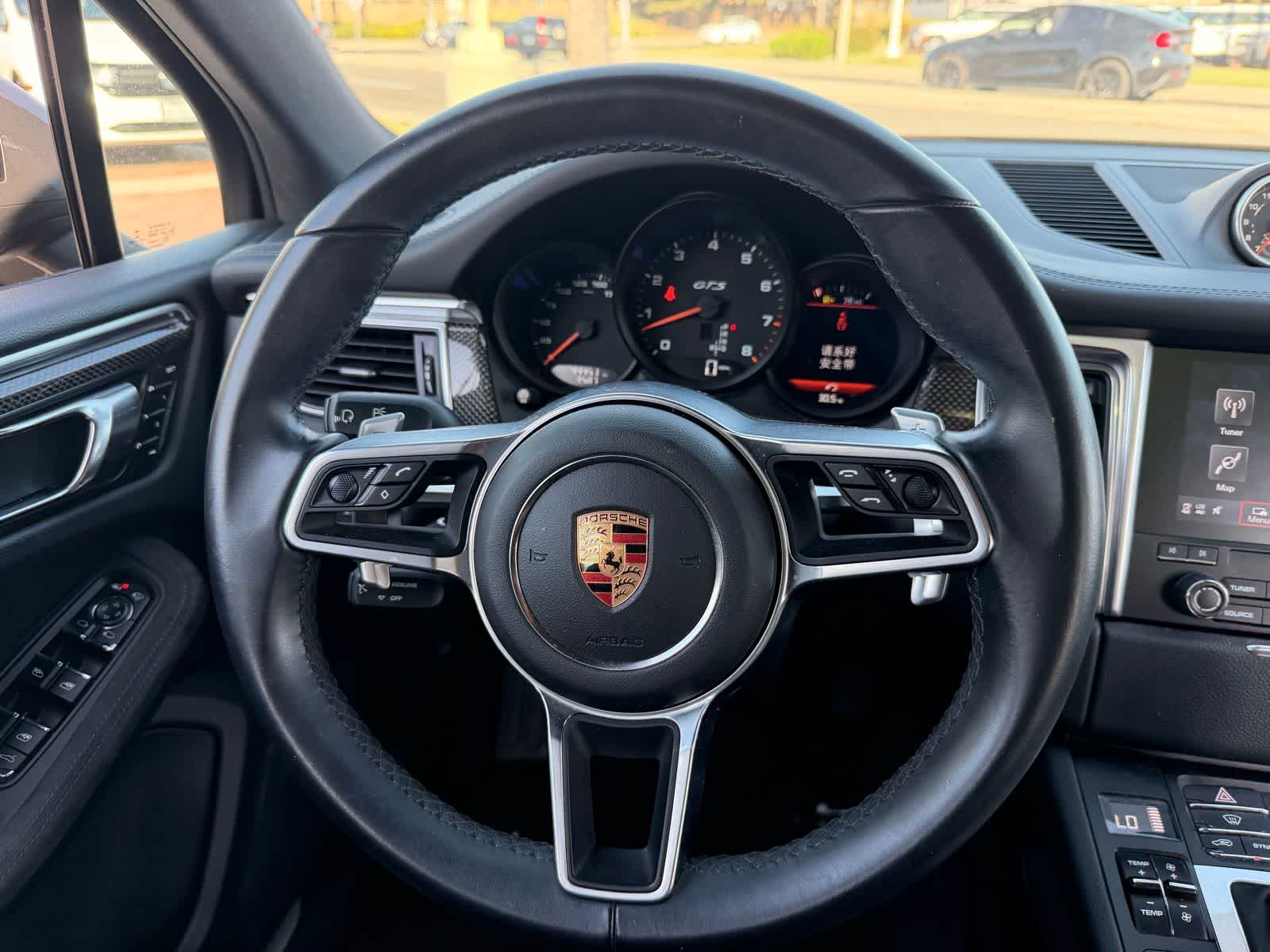 Thumbnail: 2018 Porsche Macan - 16