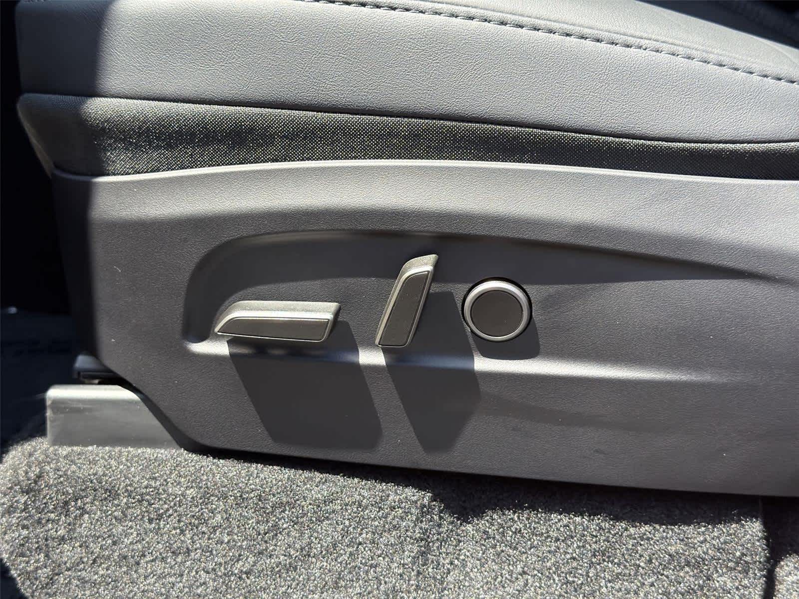 Thumbnail: 2026 Tesla Model Y - 24