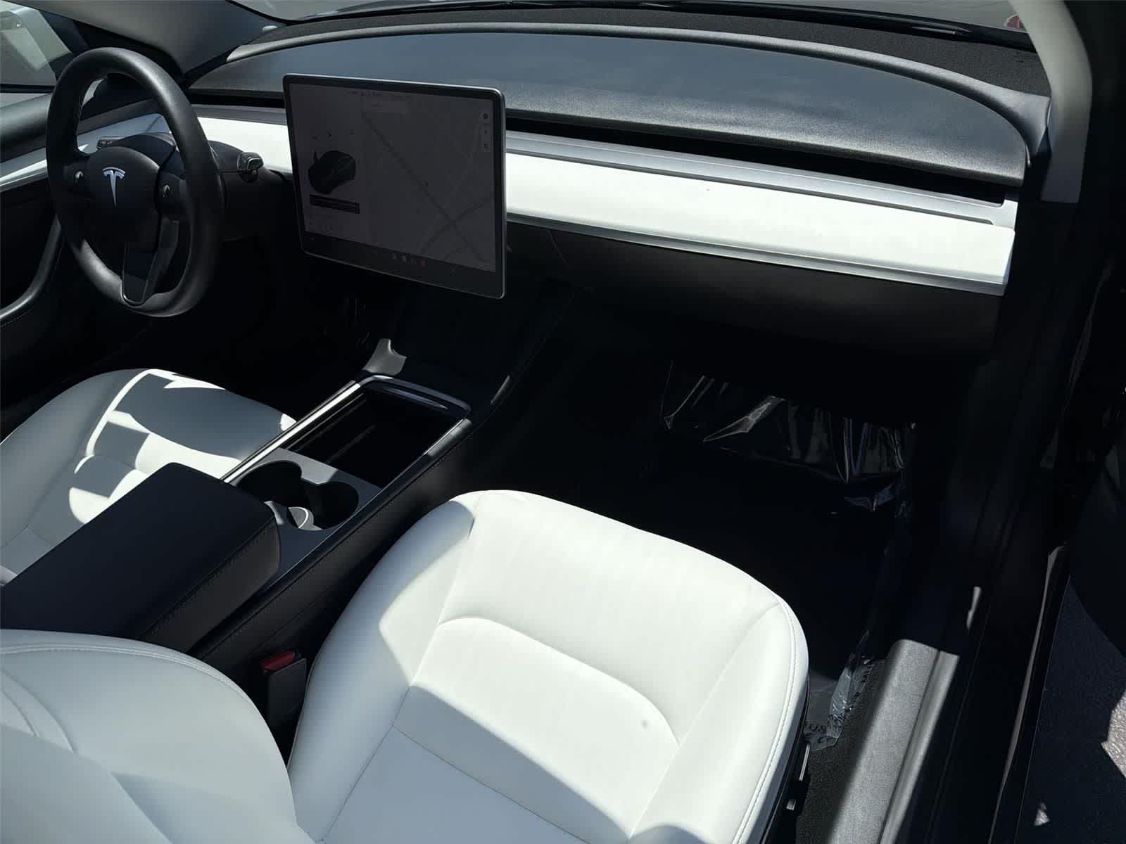Thumbnail: 2022 Tesla Model 3 - 13