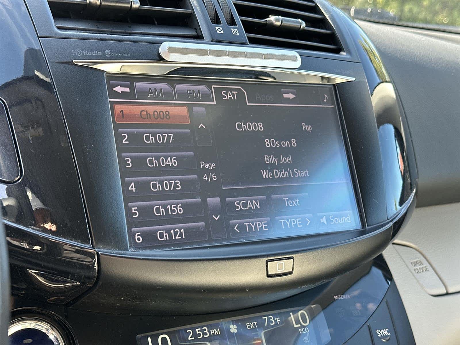 Thumbnail: 2014 Toyota RAV4 - 16