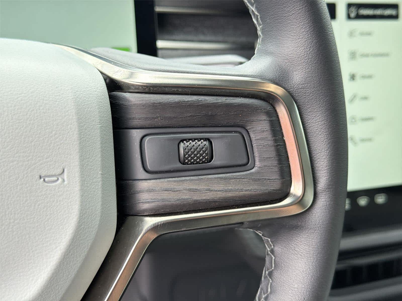 Thumbnail: 2023 Rivian R1S - 34