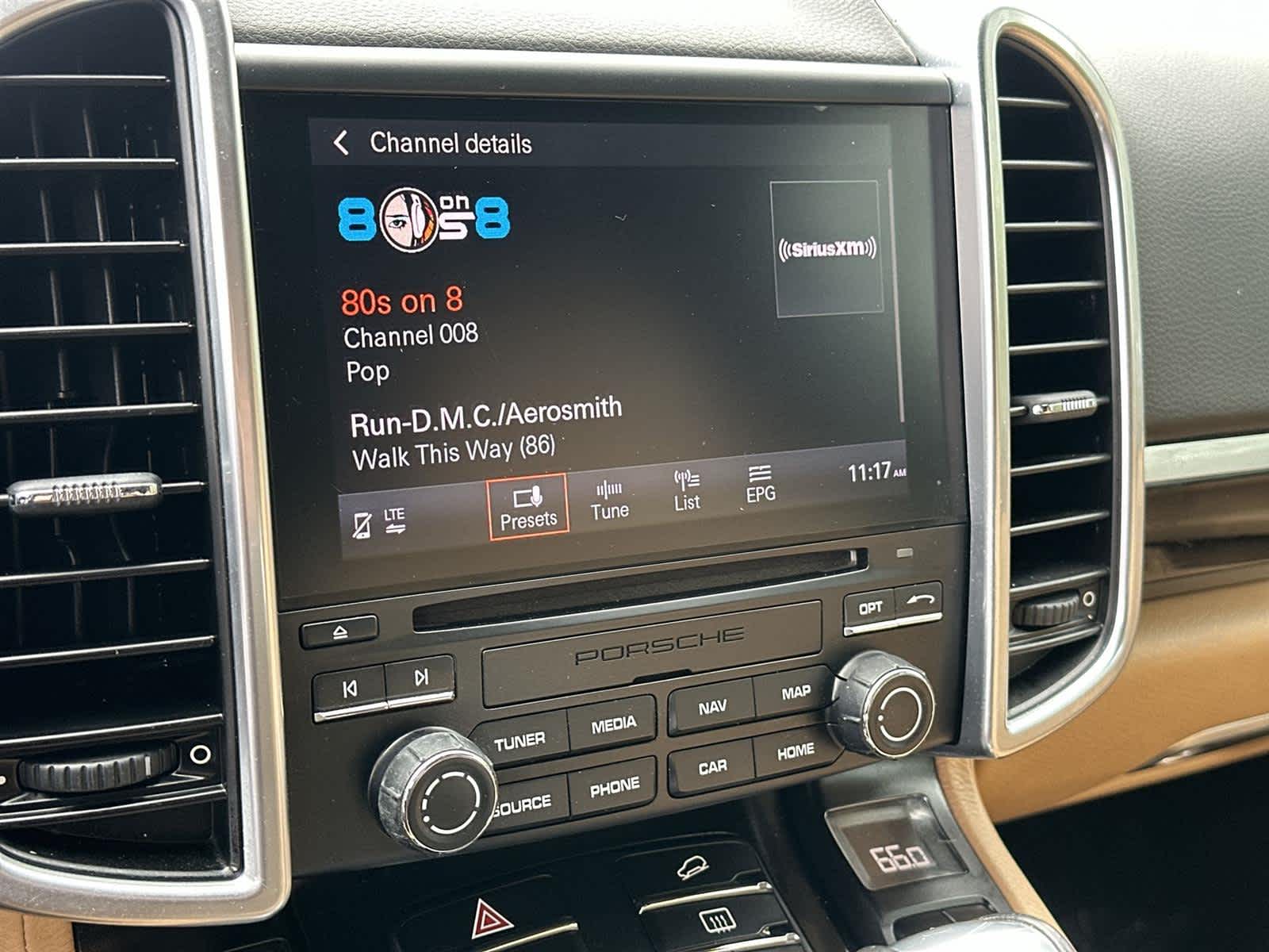 Thumbnail: 2017 Porsche Cayenne - 16