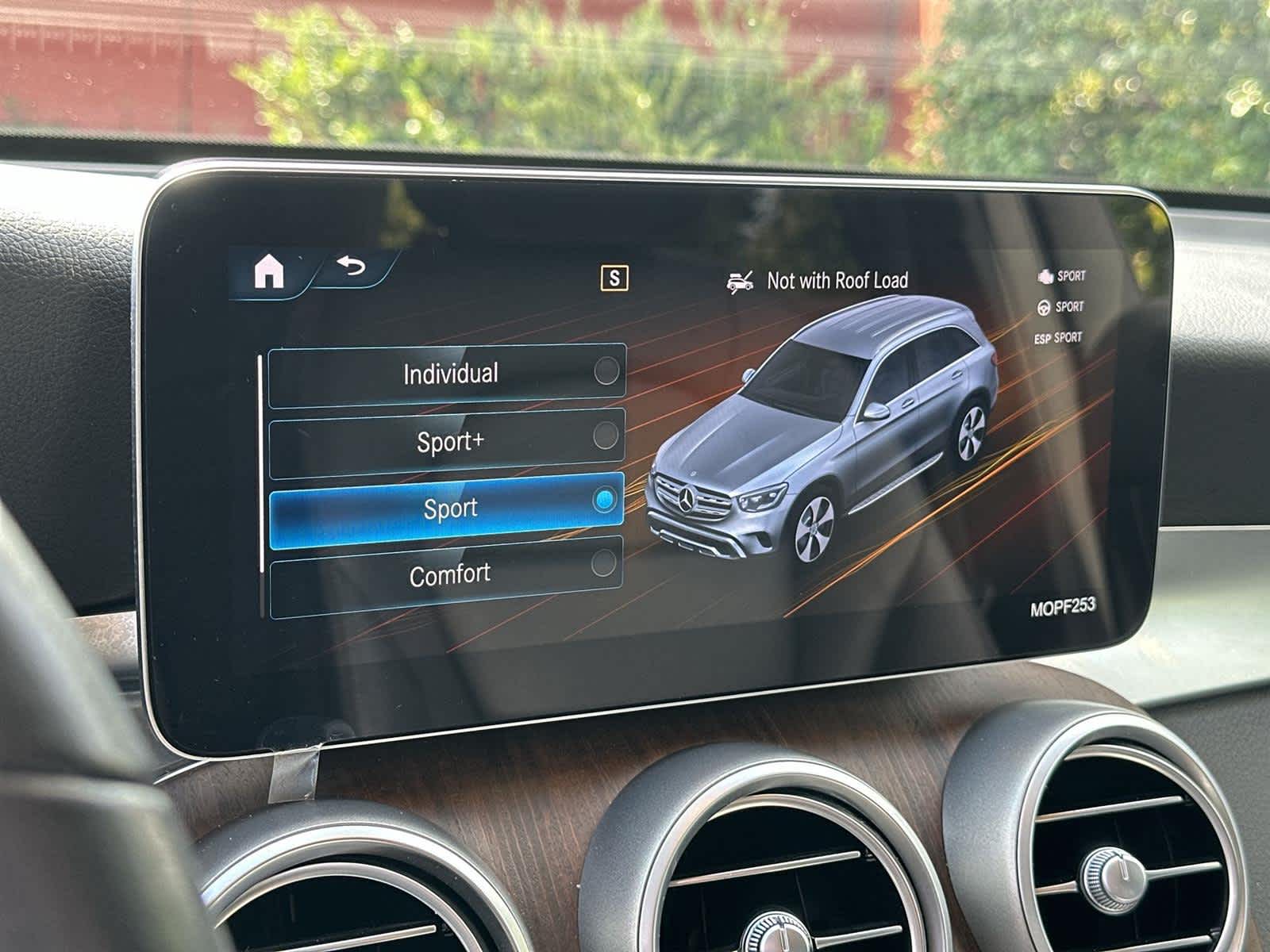 Thumbnail: 2020 Mercedes-Benz GLC - 40