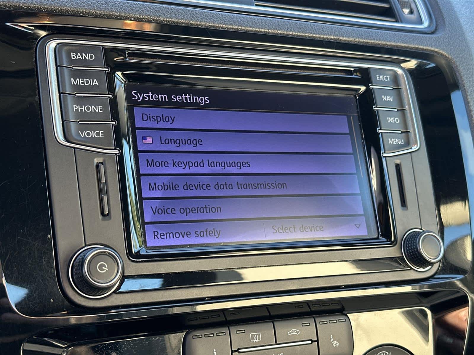 Thumbnail: 2016 Volkswagen Jetta - 31