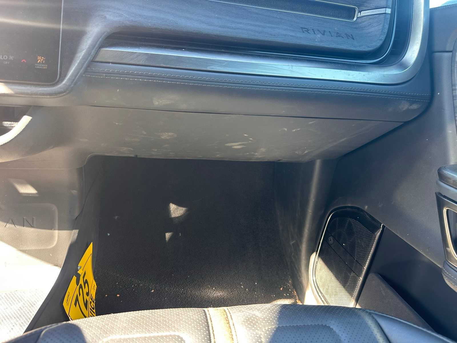 Thumbnail: 2023 Rivian R1S - 16