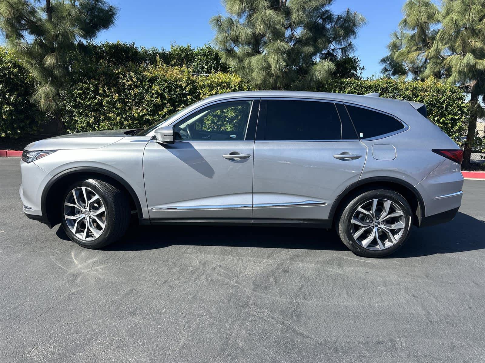 Thumbnail: 2023 Acura MDX - 3