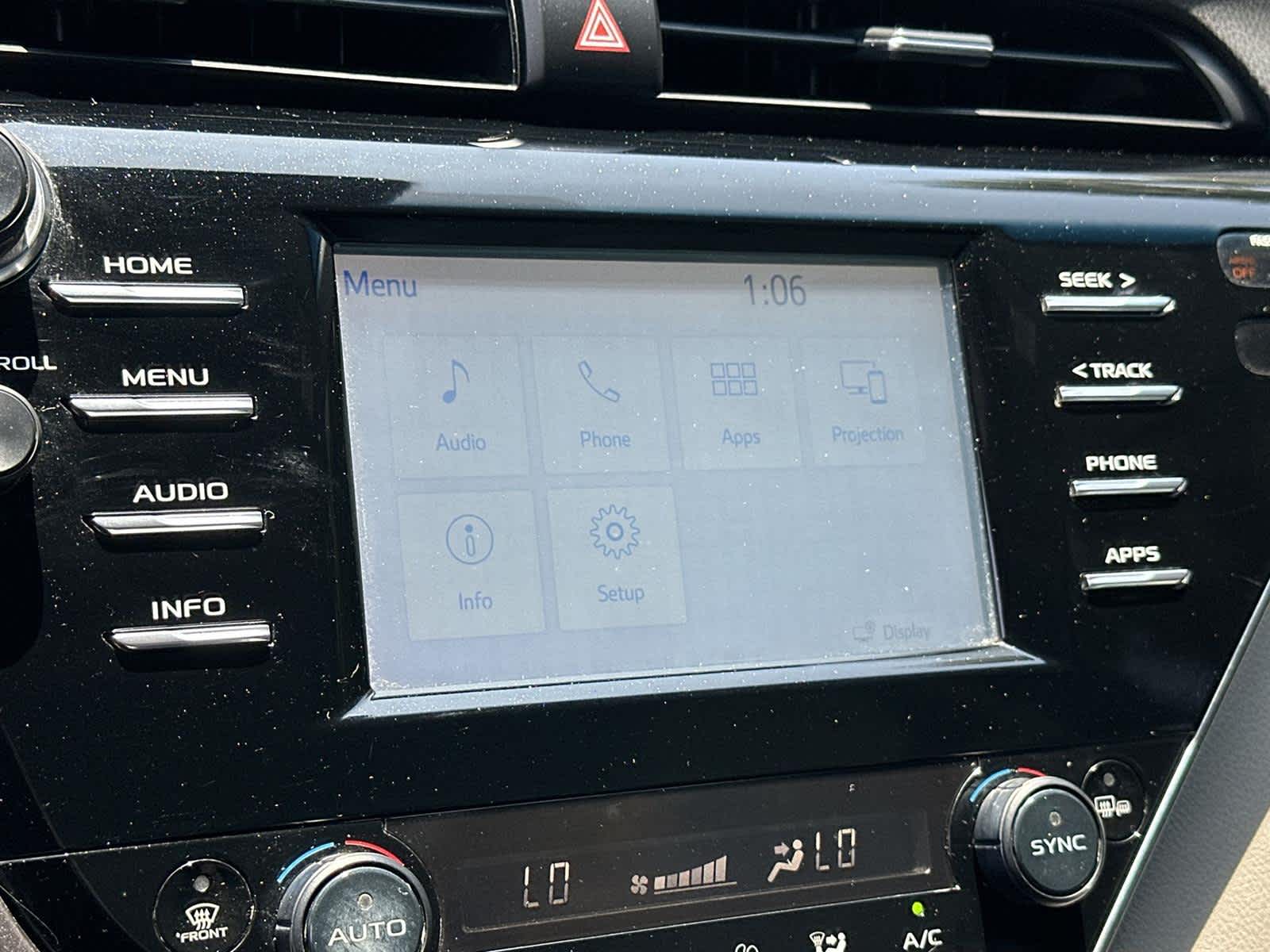 2018 Toyota Camry XSE 31