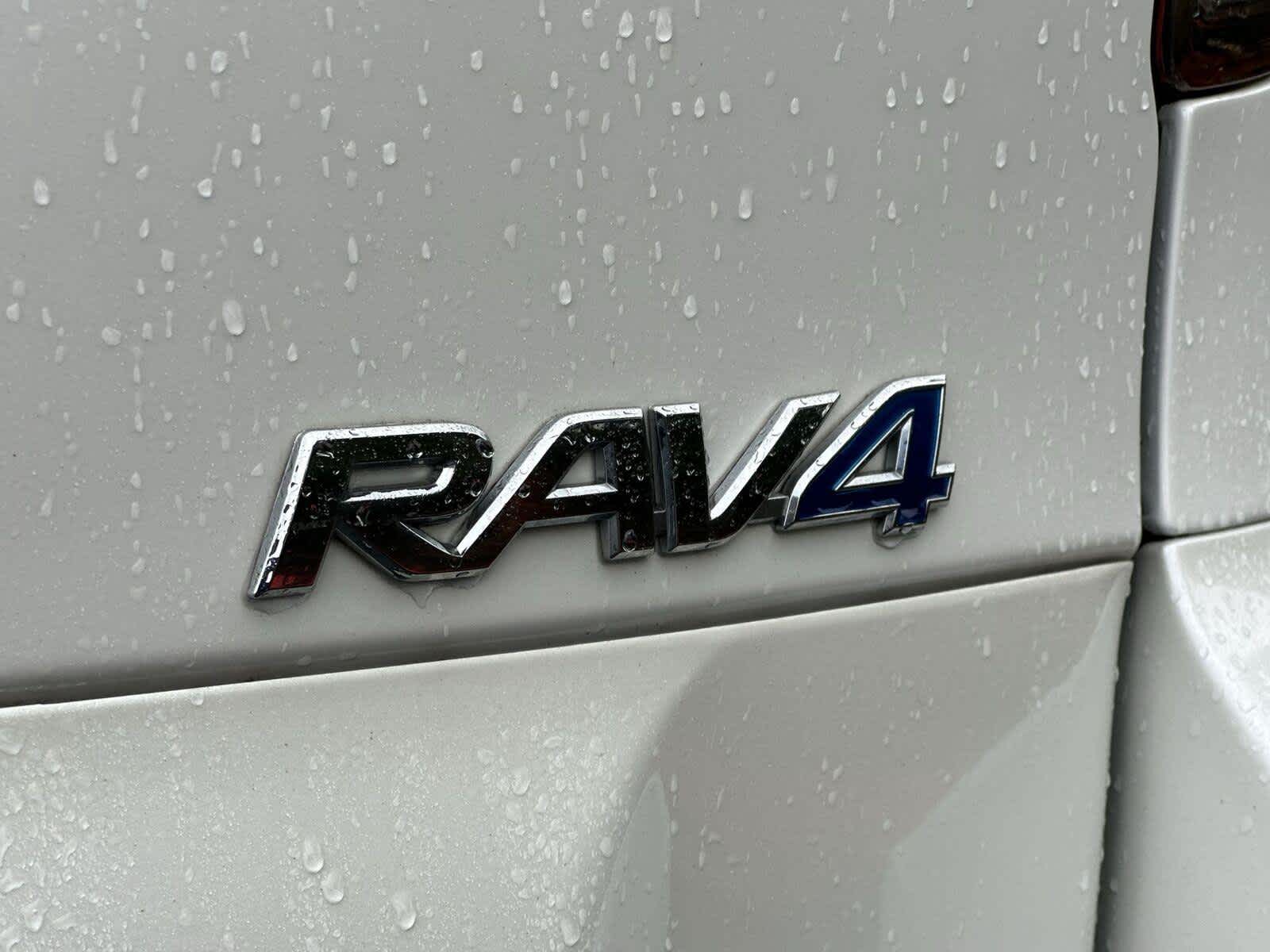 2012 Toyota RAV4 EV 7