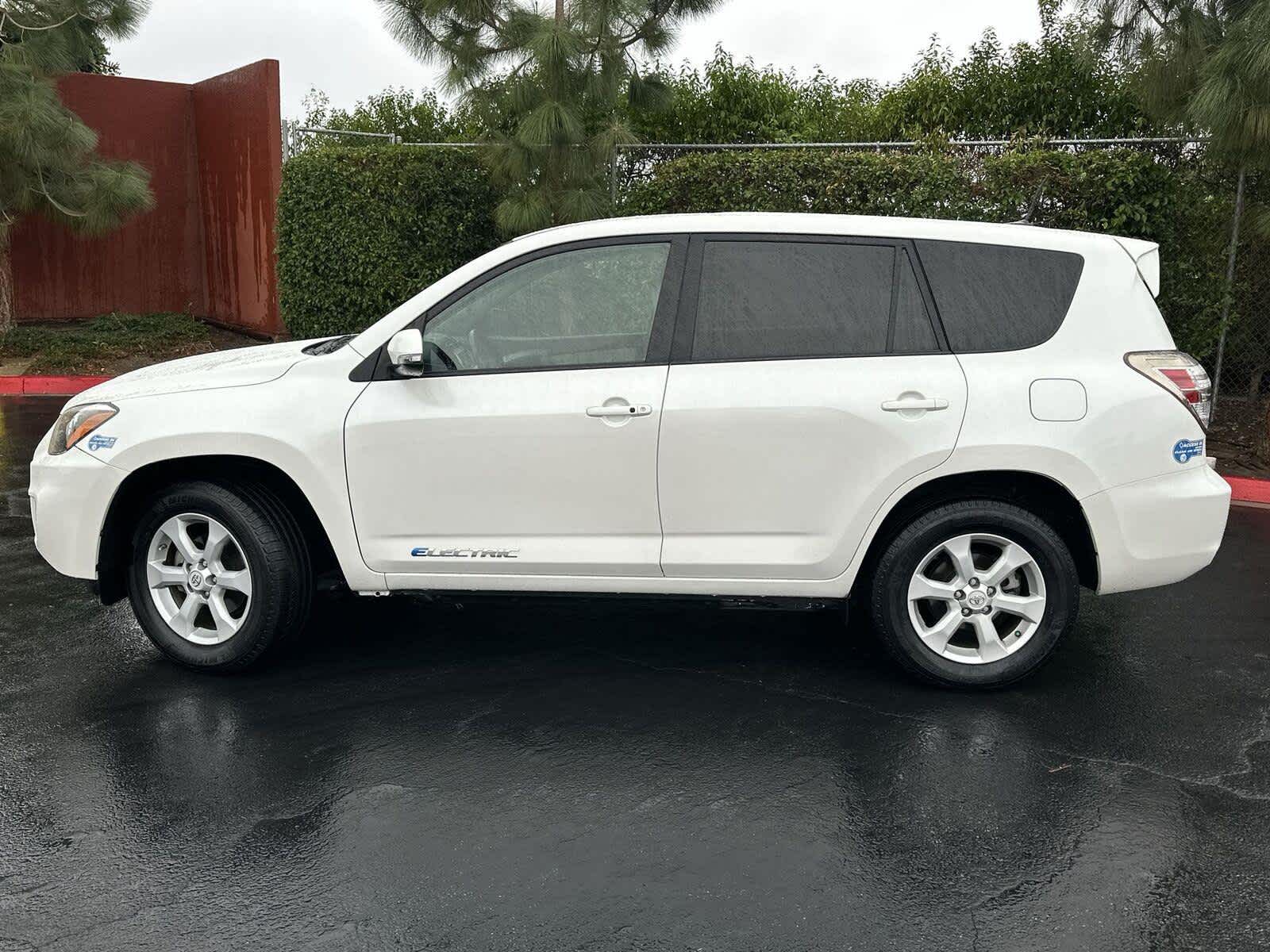 2012 Toyota RAV4 EV 3