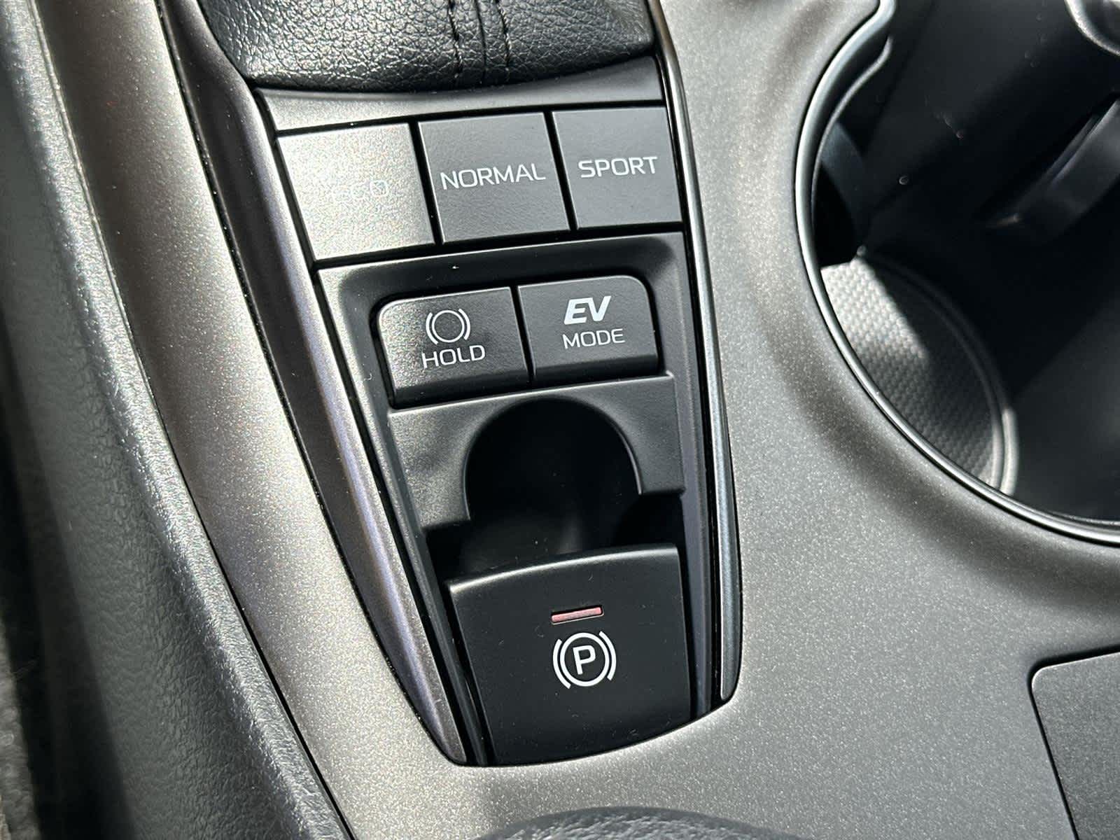 Thumbnail: 2022 Toyota Camry - 28