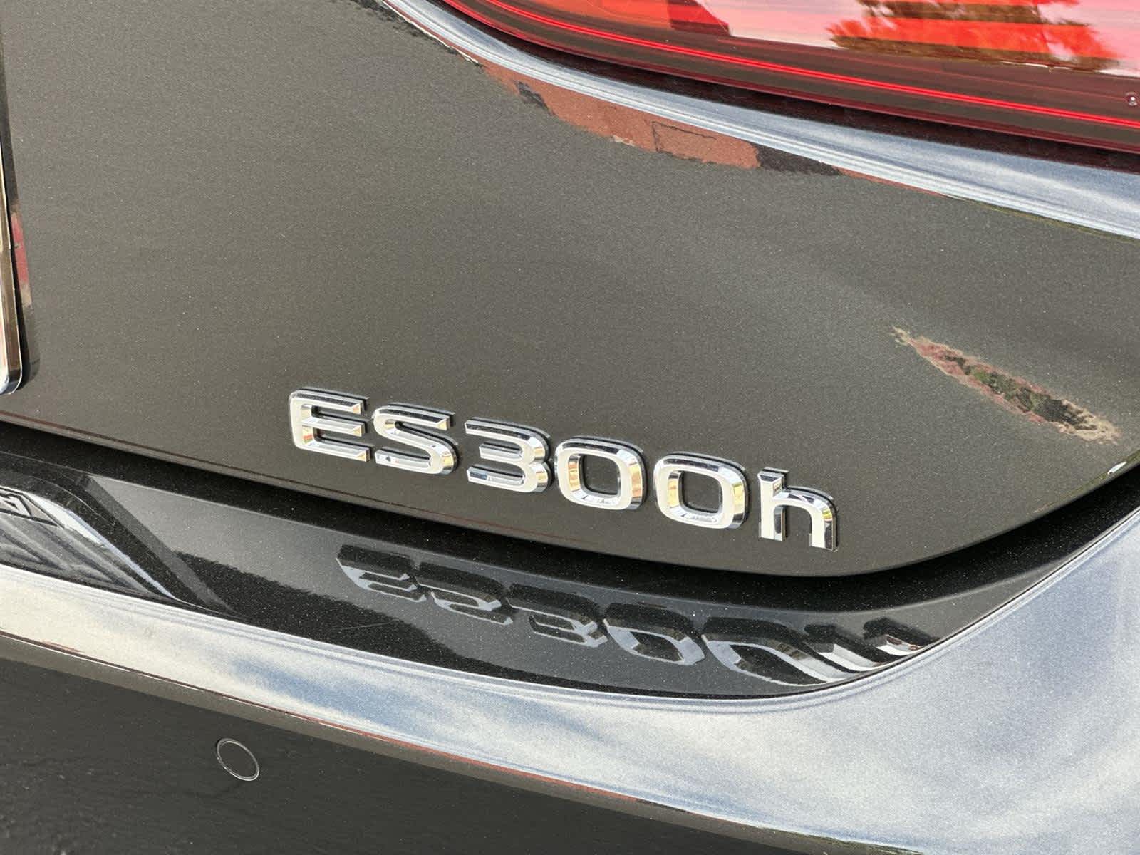 Thumbnail: 2024 Lexus ES - 7