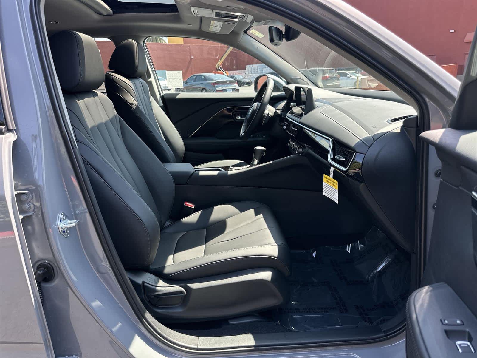 Thumbnail: 2025 Acura ADX - 14